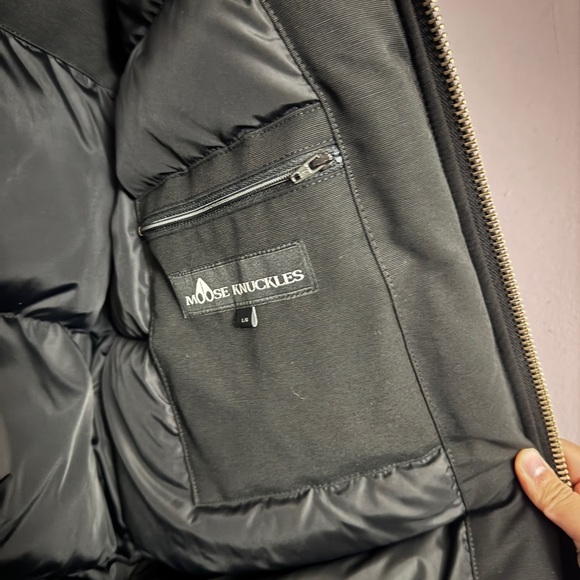 MOOSE KNUCKLES BALLISTIC BOMBER JACKET - Picture 4 of 7